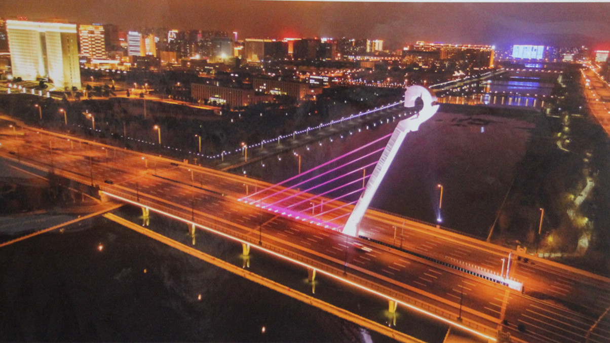 马头琴大桥夜景 哈斯巴更 摄.jpg