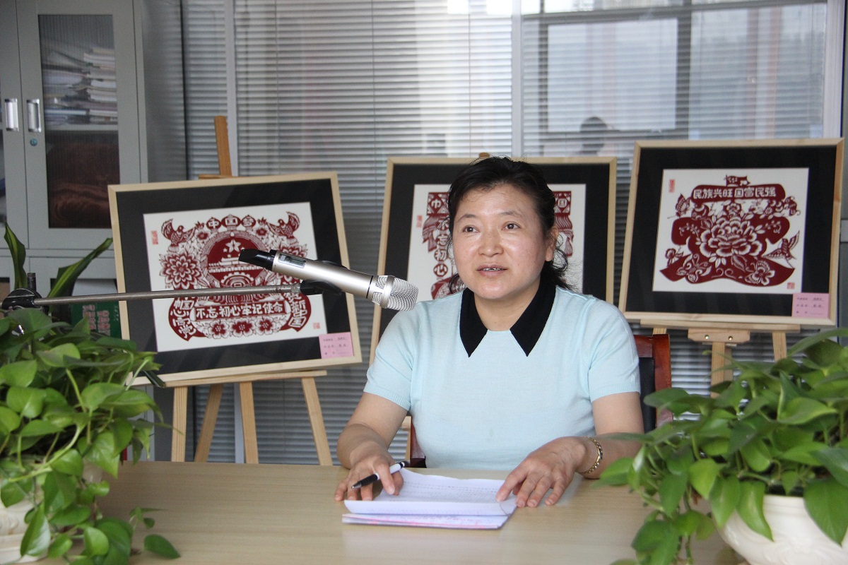 张丽书记.jpg